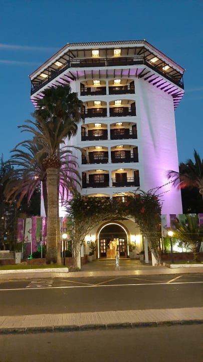 Außenansicht Hotel Parque Tropical