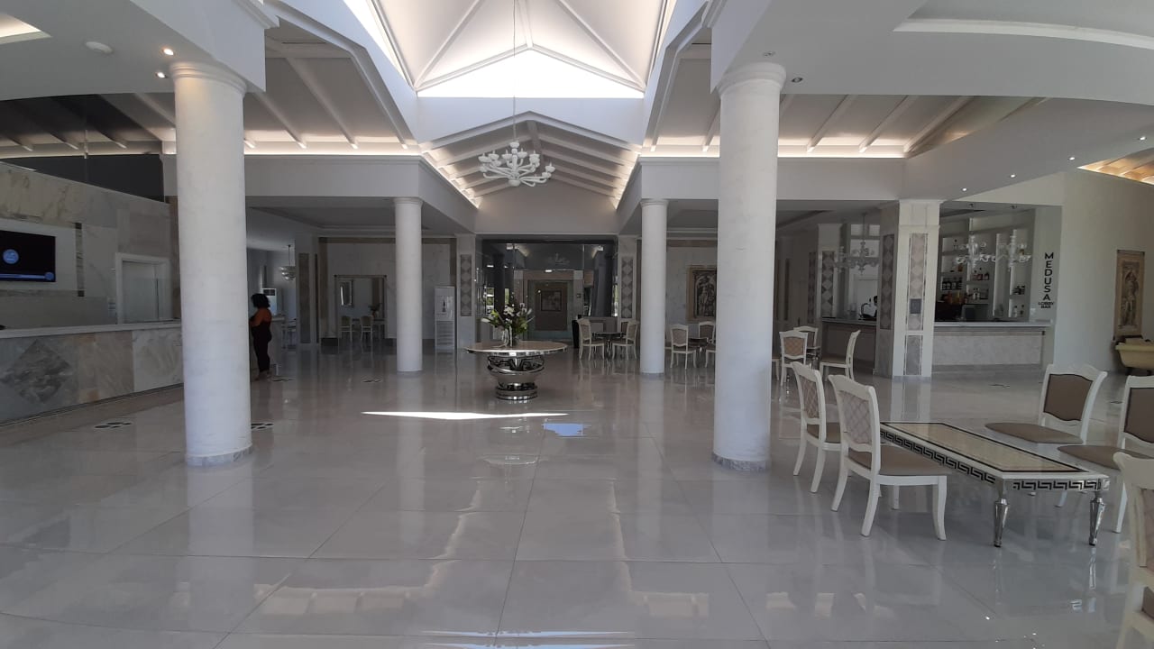 Lobby Sandy Villas Resort