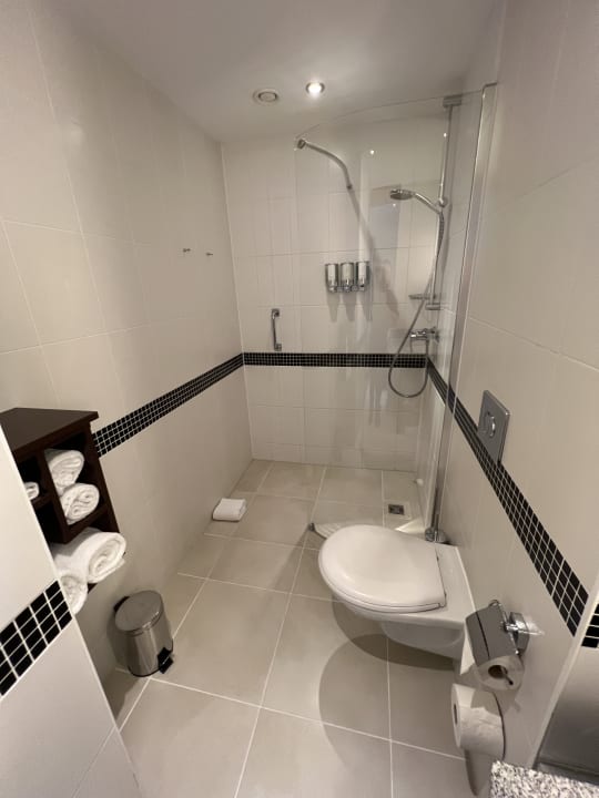 Zimmer Hampton by Hilton Berlin City West