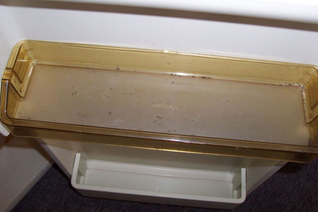 Verschimmelter Kühlschrank! TUI BLUE Oceanis Beach and Spa Resort