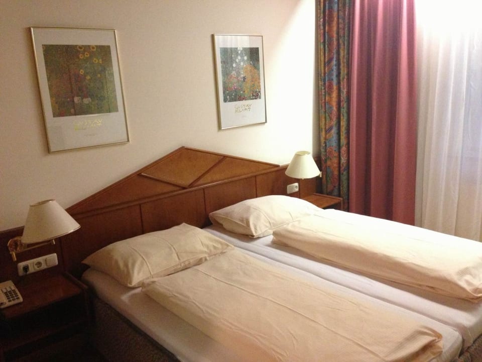 Schlafbereich 3*-Zimmer. Hotel Gasthof Stockinger