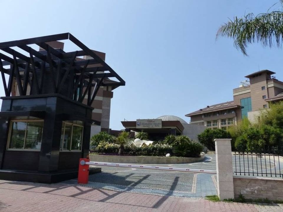 Hoteleingang Sunis Kumköy Beach Resort Hotel & Spa