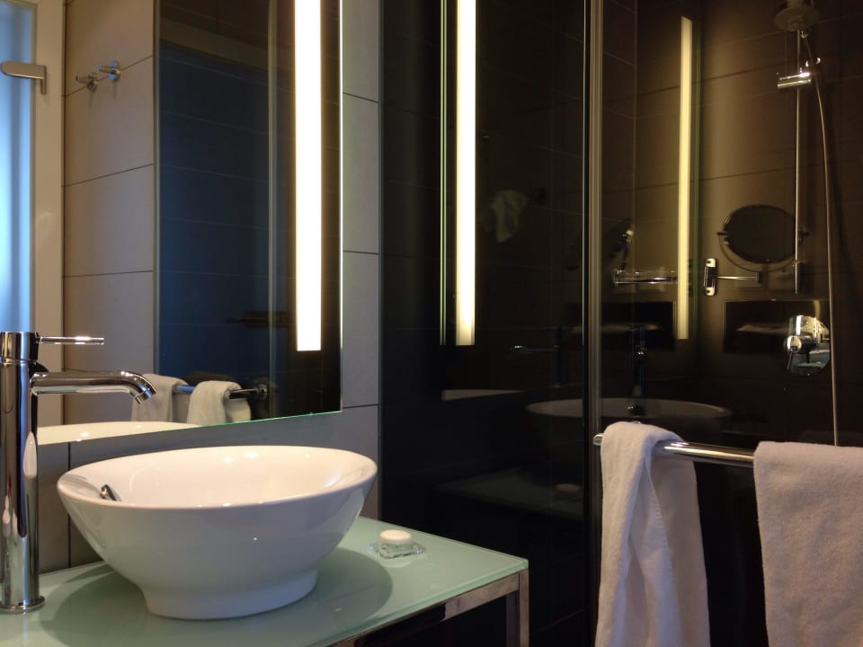 Badezimmer Vienna House by Wyndham Andel's Berlin