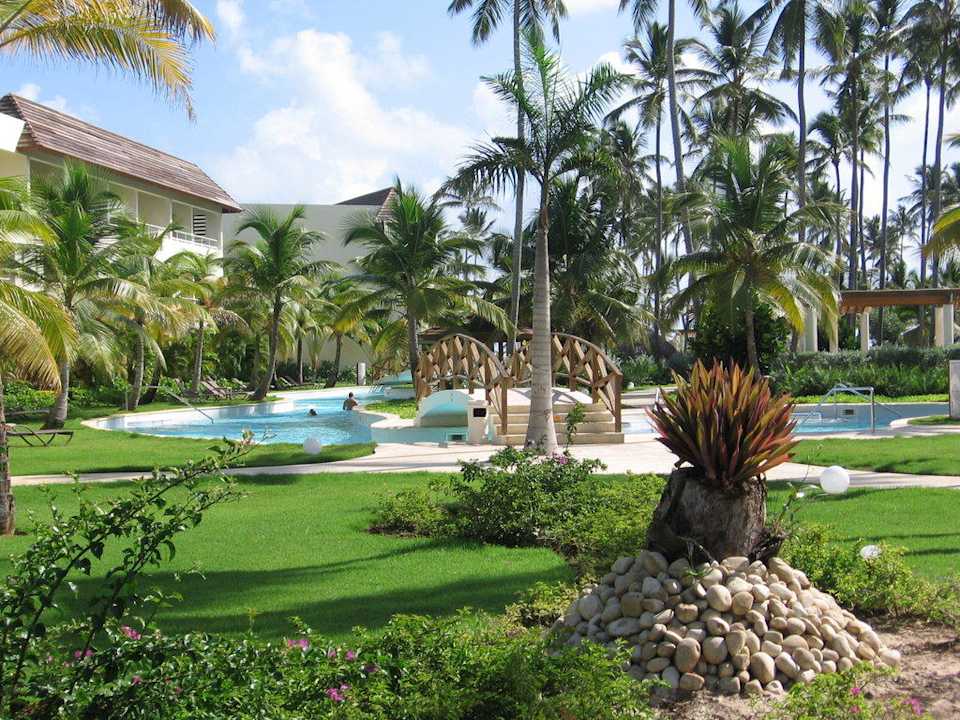 Schön gepflegter Garten Secrets Royal Beach Punta Cana - Adults only