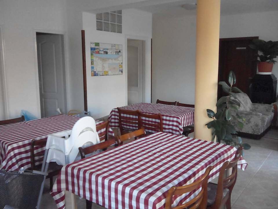 Pomieszczenie wspolne przy kuchni Guesthouse Unió