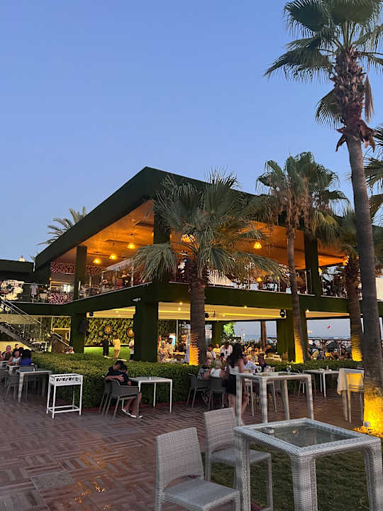 Gastro Q Premium Resort