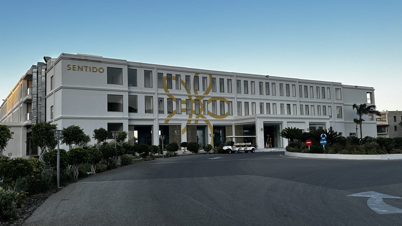 Außenansicht Asterias Beach Resort