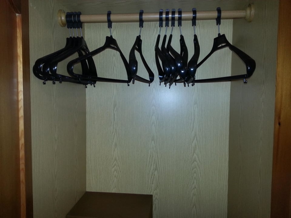 Kleiderschrank Hotel Ses Puntetes
