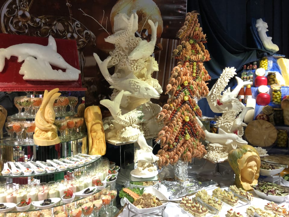 Das Zelt am Strand mit dem Weihnachtsbuffet  Pickalbatros White Beach Resort - Hurghada