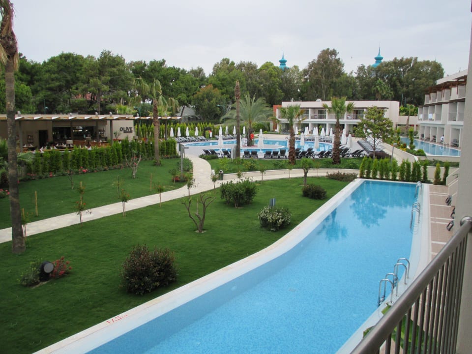 Von unserem Deluxe Zimmer, Neubauten. Barut Hemera