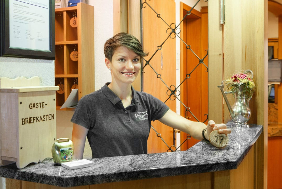 Reception Hotel Restaurant Alpenblick