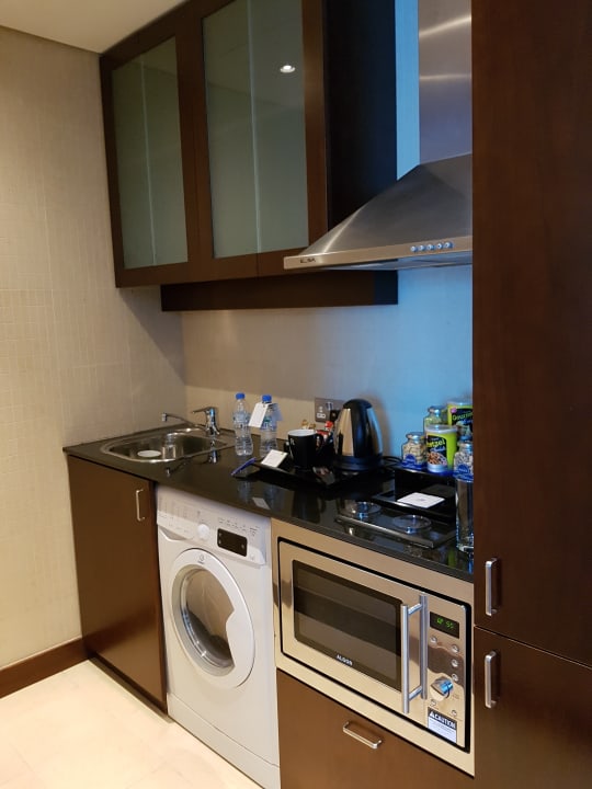 Zimmer Rose Rayhaan by Rotana