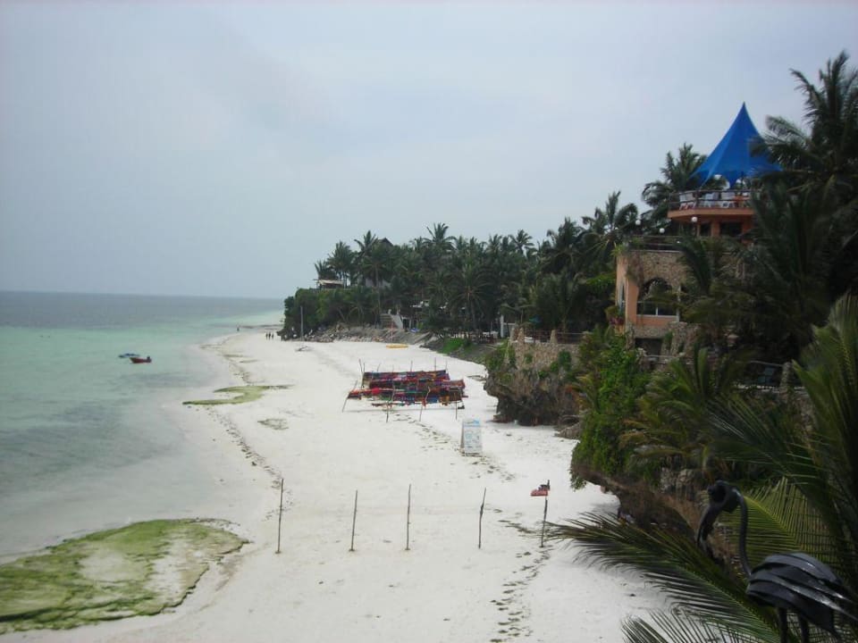 Blick über den Strand Bahari Beach Hotel