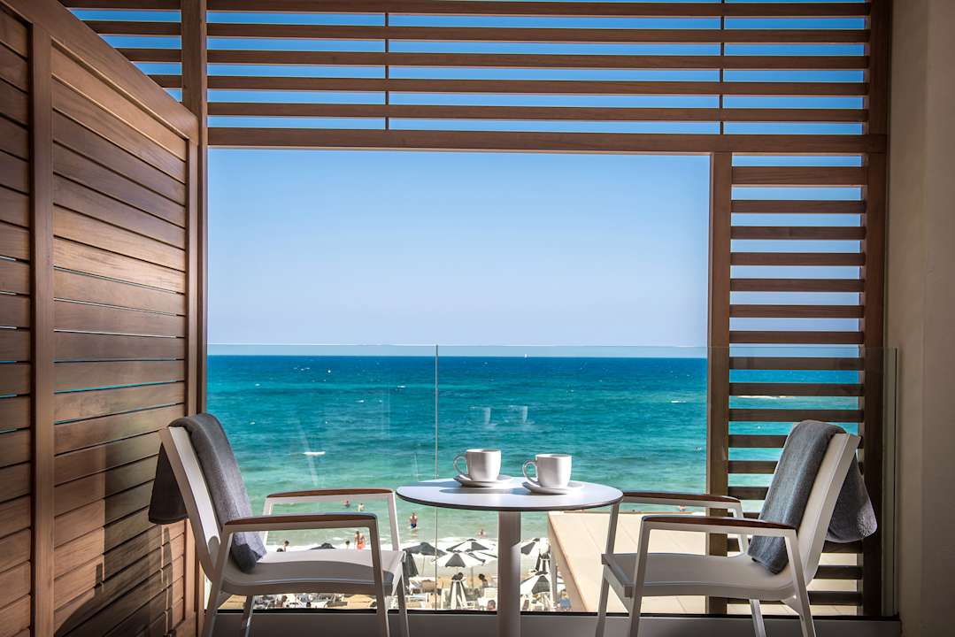 Außenansicht Enorme Ammos Beach Resort