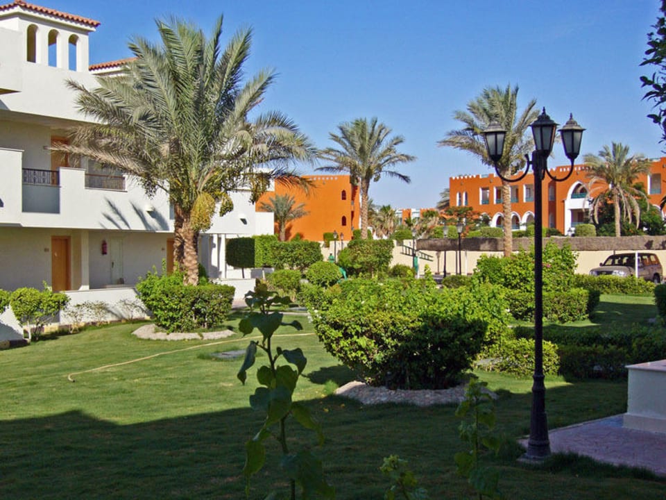 Gartenanlage im Innenhof des 4000èr Block Pickalbatros Dana Beach Resort - Hurghada