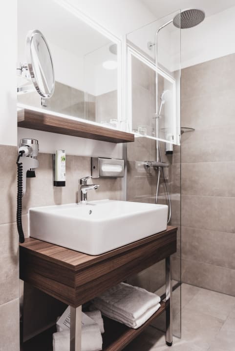 Zimmer AMEDIA Express Graz Airport