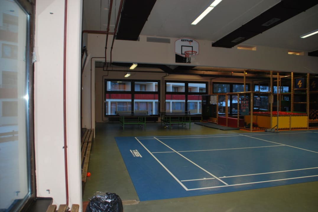 Blick in die Sporthalle Aparthotel Kleinwalsertal