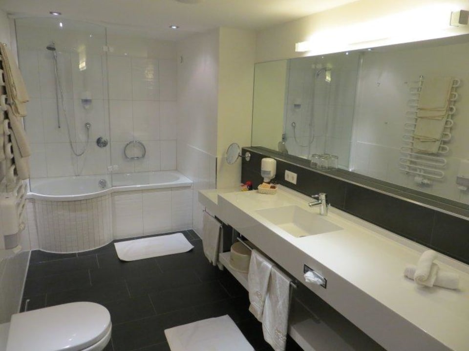 Badezimmer Kinderhotel Testerhof