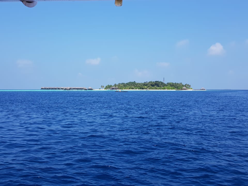 Außenansicht Outrigger Maldives Maafushivaru Resort