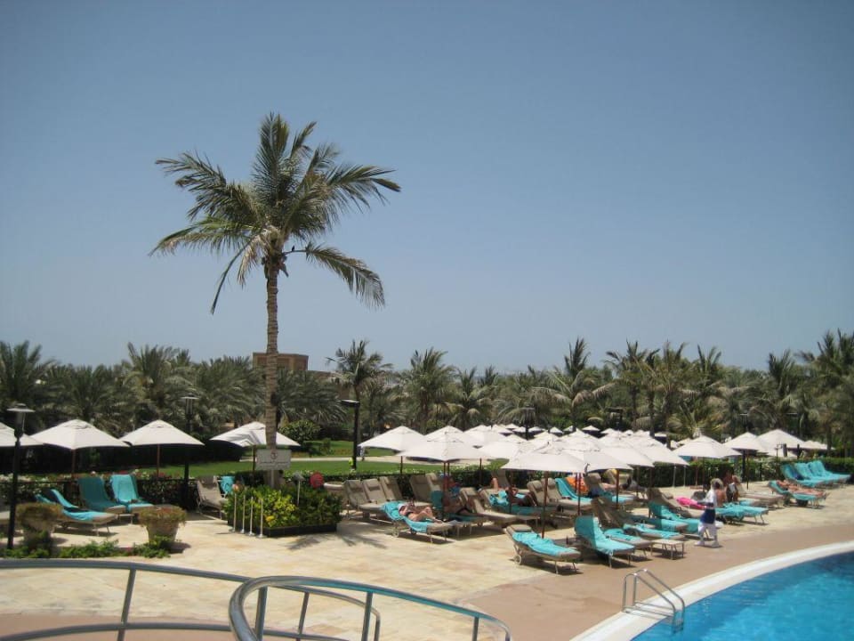 Pool & Garten Le Royal Méridien Beach Resort & Spa Dubai