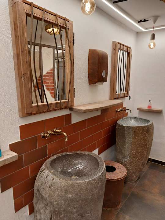 Sonstiges EIFELkrimihotel