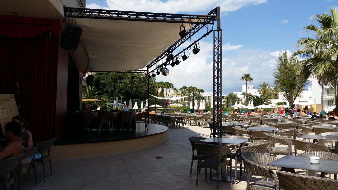 Außenbühne allsun App.-Hotel Orient Beach