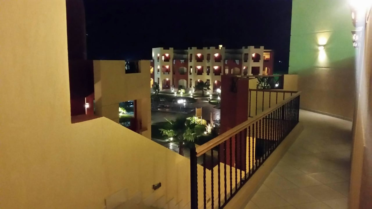 Treppe zu den Zimmern Casa Mare Resort