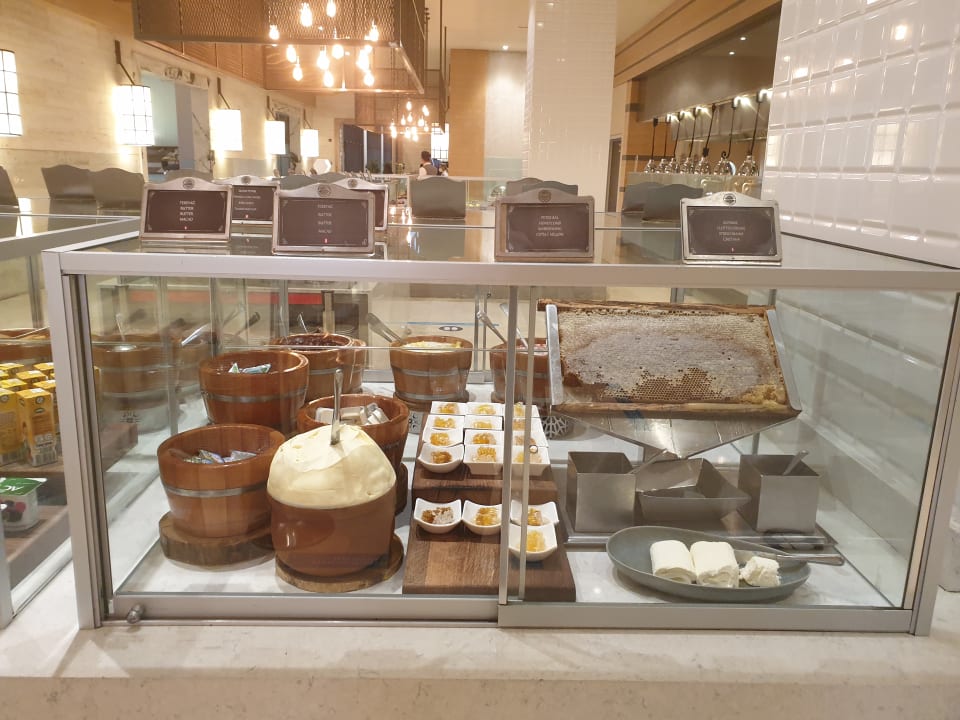 Gastro Acanthus Cennet Barut Collection