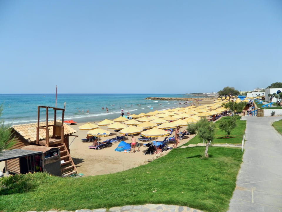 Zu eng, aber schöner Sandstrand Mitsis Rinela