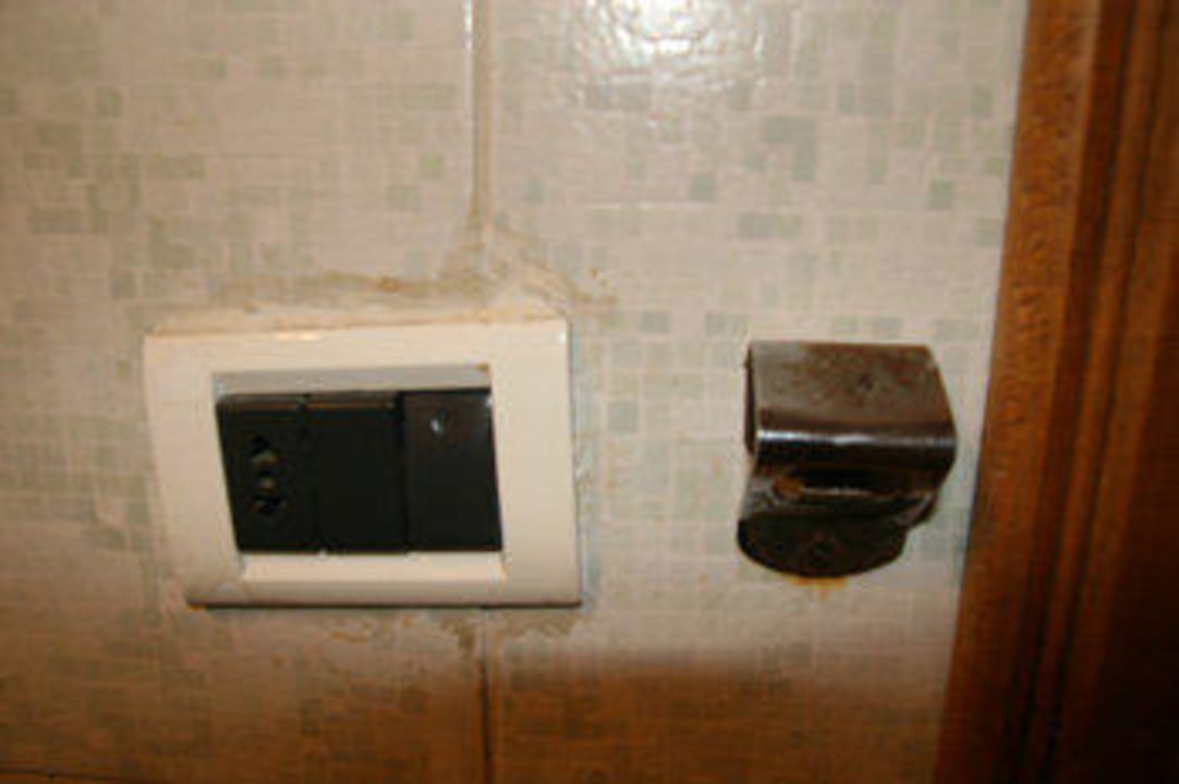 Lichtschalter mit Pilzbefall Ghazala Beach