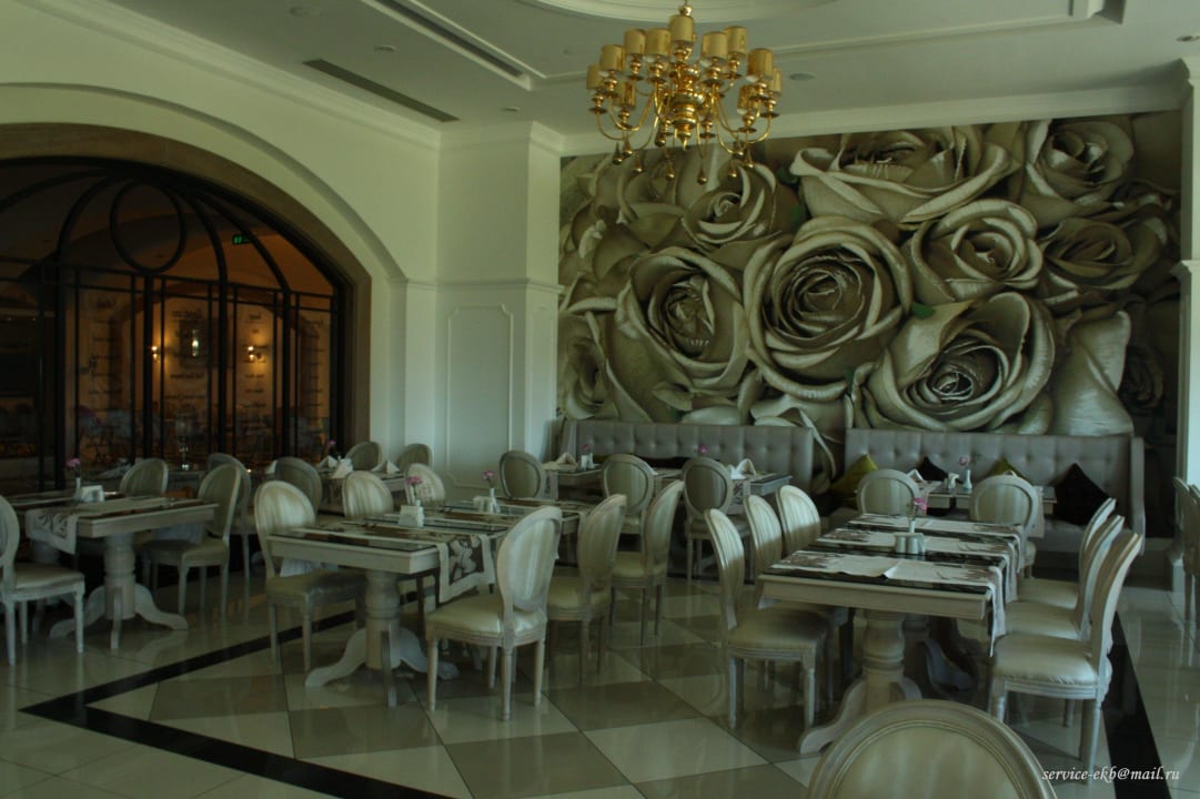 Ресторан Густо Hotel Delphin Imperial