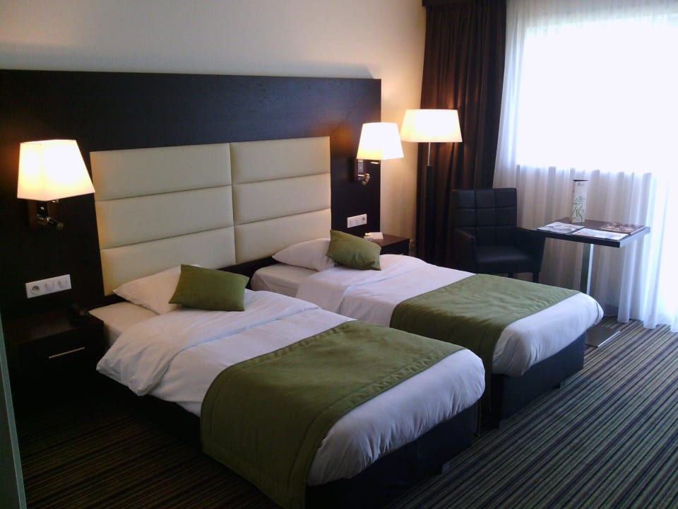 Betten Van der Valk Hotel Charleroi Airport