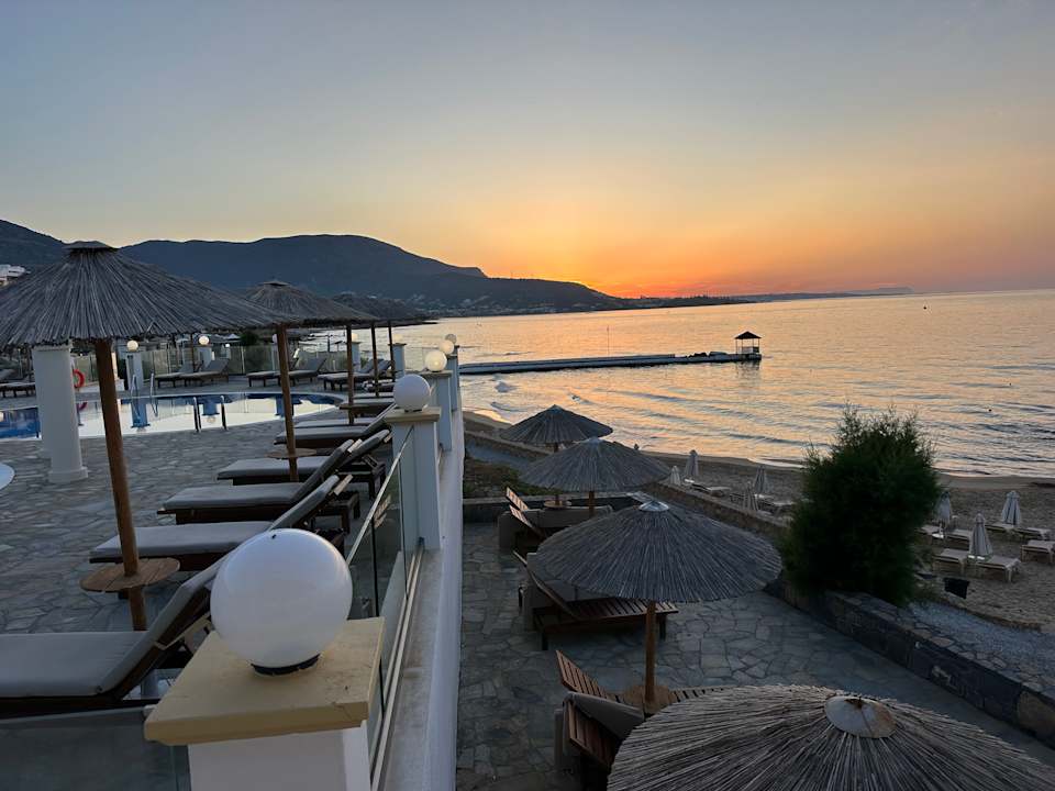 Außenansicht Alexander Beach Hotel & Village Resort