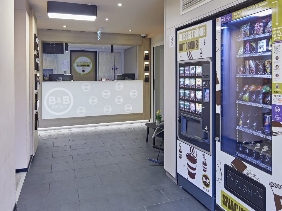 Lobby B&B Hotel Köln-West