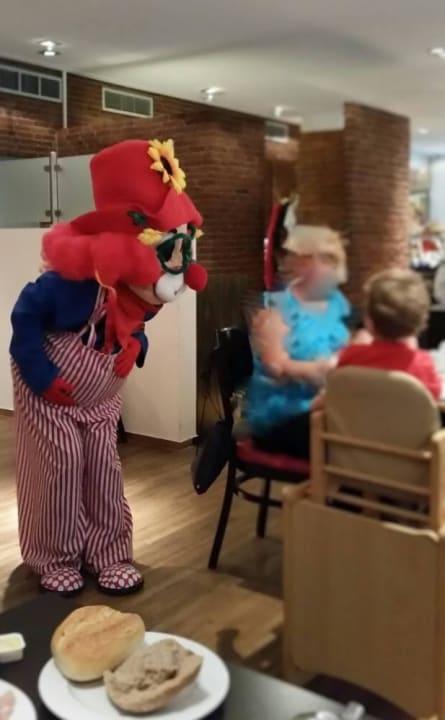 Der Frühstücks-Clown geht um Panoramic - Ihr Apartmenthotel im Harz