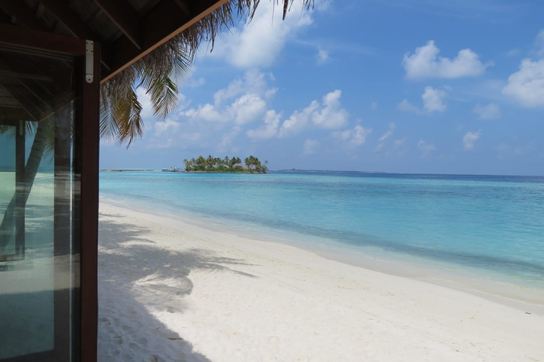 Blick von der Bar Richtung Owners Island Veligandu Maldives Resort Island