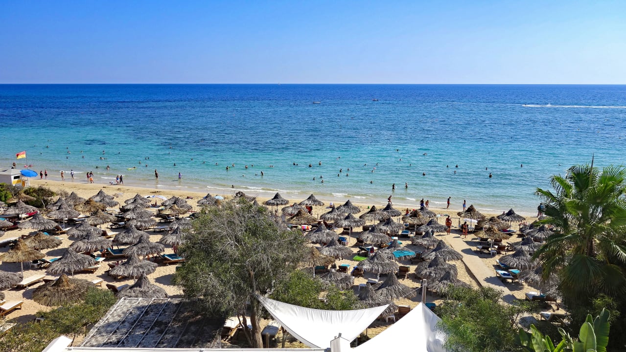 Strandabschnitt, nur für Hotelgäste Hotel Grecian Bay