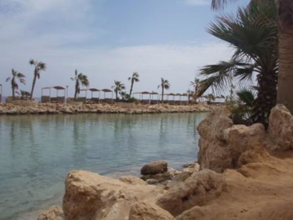 Linke Lagune ohne Wellen Pickalbatros Citadel Resort