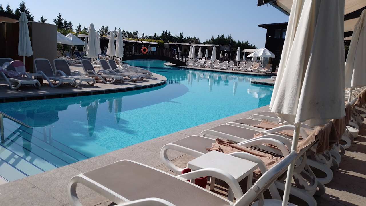 Pool Adalya Elite Lara