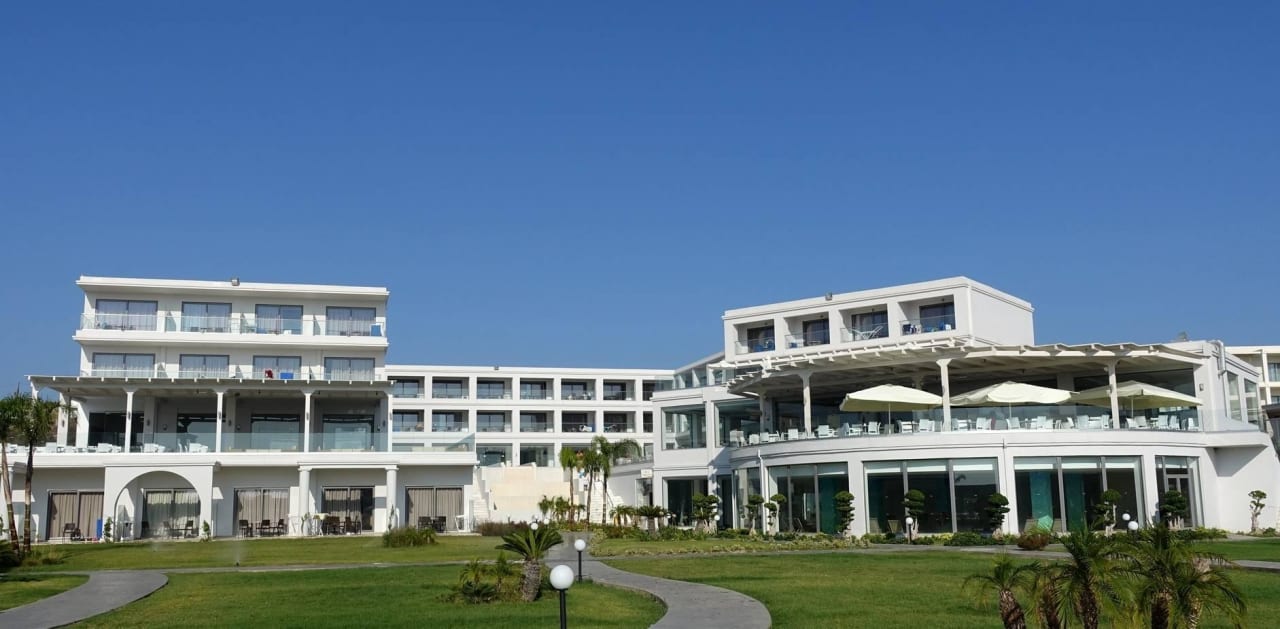 Aussenanlage Asterias Beach Resort