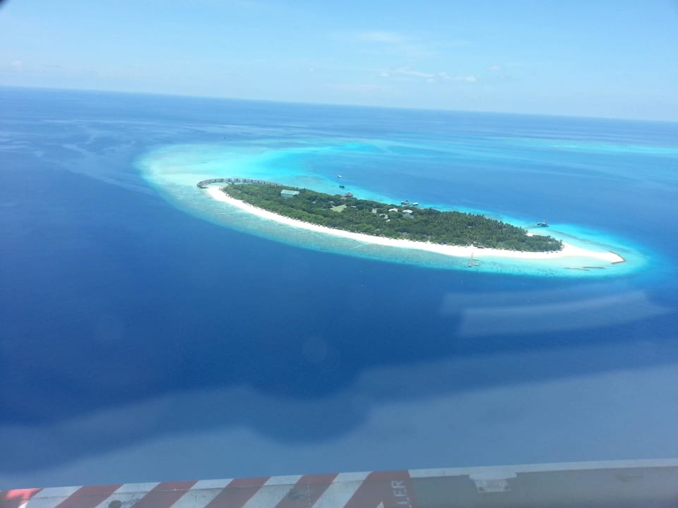 Vom Wasserflugzeug NH Collection Maldives Reethi Resort