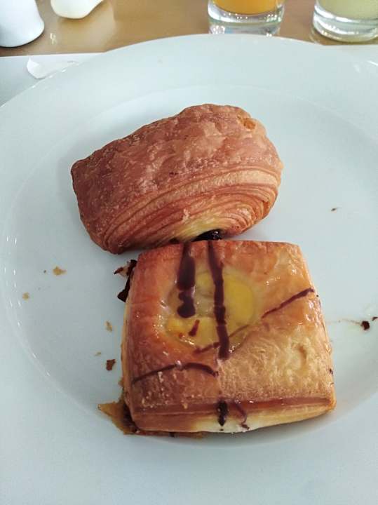 Gastro Hotel Golden Tulip El Mechtel