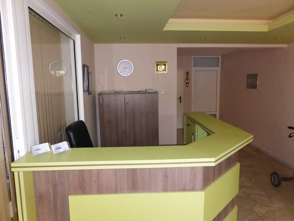 Rezeption vom Stemak Hotel Stemak