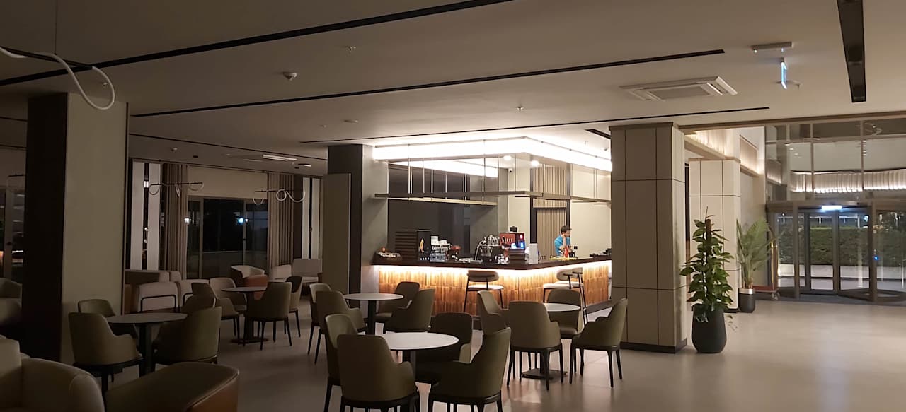 Gastro Side Breeze Hotel