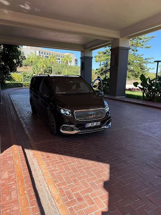 Lobby Arum Barut Collection