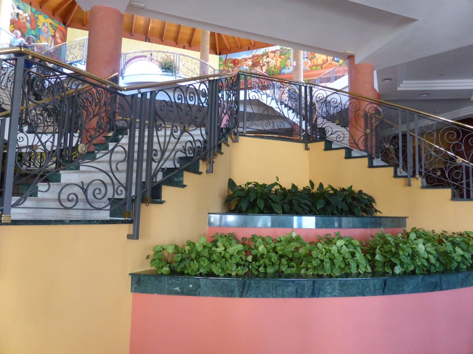 Escalier vers réception  Bahia Principe Sunlight Costa Adeje