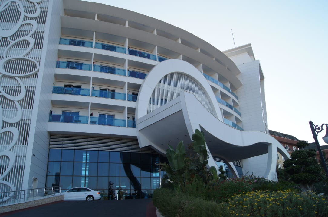 Hotel z zewnątrz Q Premium Resort