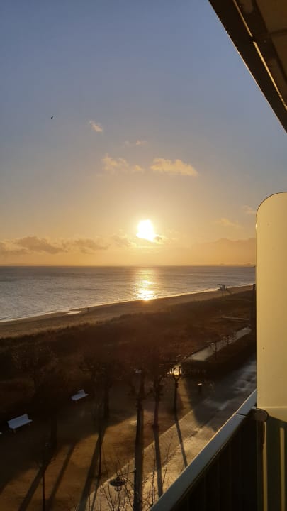 Außenansicht SEETELHOTEL Kaiserstrand Beachhotel