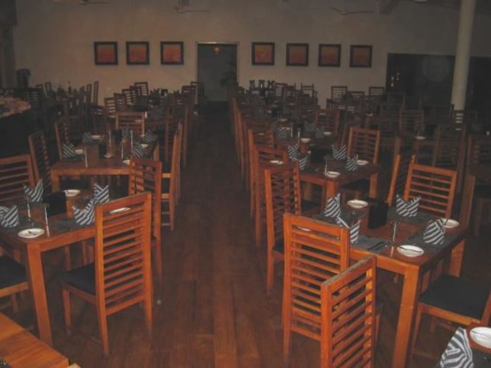 Tische im Restaurant Mermaid Hotel & Club