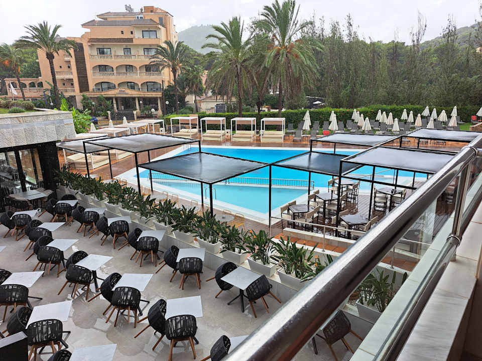 Pool Hotel Serrano Palace